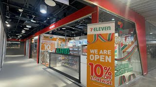 MR Tries the Unmanned 7 Eleven Store  Esplanade MRT Station Xchange [upl. by Sarita309]