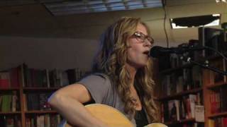 Chely Wright Performs songs from Lifted Off the Ground  Part 1 [upl. by Elinore986]