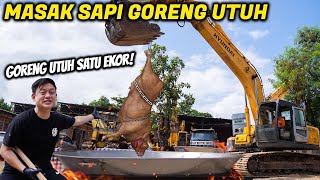 SATU EKOR SAPI 250 KILO DIGANTUNG EXCAVATOR GORENG UTUH [upl. by Khalil]