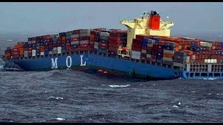 Merchant vessel splits in two off Yemeni coast [upl. by Renaxela369]