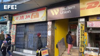 El precio del dólar en el mercado negro se dispara en Bolivia [upl. by Narahs]