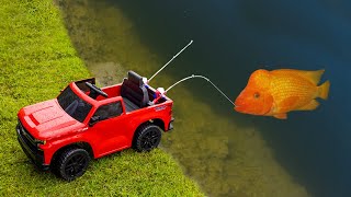 MEGA RC Truck Catches Colorful Fish [upl. by Rexer103]