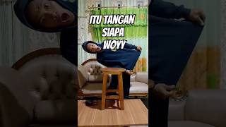 Saflok ama tangan kecil yg megangin fypシ゚viral funny lucu shorts viralshorts [upl. by Elyk]