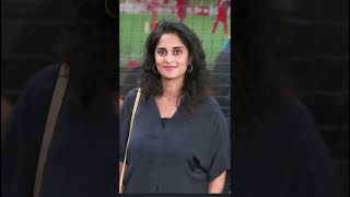 Maan vizhi oru thaenmozhi shalini ajithkumar shalini tamil [upl. by Ahsiema]