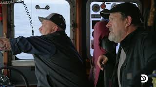 Deckhand Trapped Inside Explosive Fire On The Wizard  Extended Sneak Peek  Deadliest Catch [upl. by Atinauj]