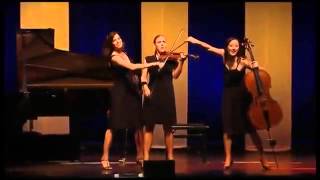 Un Quartetto Musica Classica esegue Vivaldi in una performance divertente e stravagante [upl. by Pournaras]