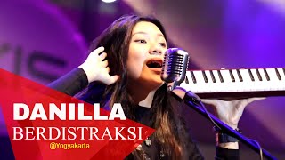 DanillaBerdistraksiLIVE Yogyakarta HD [upl. by Pangaro608]