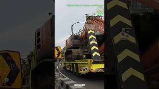 10 Wheeler Truck Transporting Excavator shorts excavator alatberat heavyequipment truck truk [upl. by Jolda141]