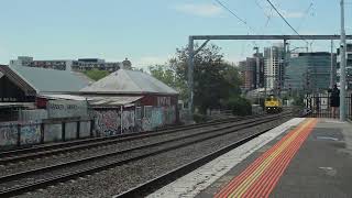 G533 Albury bound driver training passing Middle Footscray 4102024 [upl. by Nyasuh]