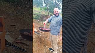 🇵🇸 Rezetina extremeña con castañas 🌰 outdoors food chestnut recipe [upl. by Nnasus]