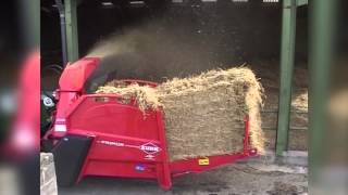 KUHN PRIMOR 2060 M  Straw Blowers amp Feeders In action [upl. by Kriste945]