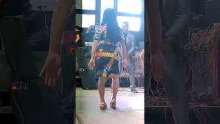 Romina Pol moviendo el Chikistrikis orquesta Dmartin shorts [upl. by Gretel]