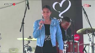 Ashley Brink  Hy maak n weg Live [upl. by Katt]