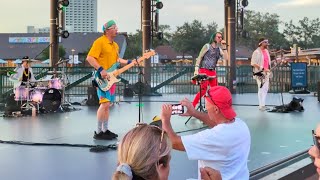 M80s at Disney Springs disney waltdisneyworld disneysprings m80s 80smusic ZipaDeeDooDoug [upl. by Frasier863]