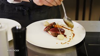 Filet de biche jus de gibier aux myrtilles et petits légumes [upl. by Fabria]