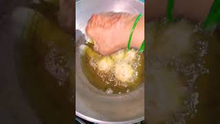 gehun Ke aata aur chini ka chasni se banaen 😋😋thechatoridulhan food recipe [upl. by Aivitnahs82]