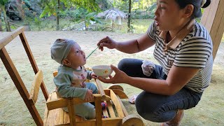 Mother and son sell turmeric to buy bam meat porridge for their son to eat every day [upl. by Aicxela865]