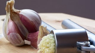 Health Benefits of Garlic in Hindi [upl. by Ichabod45]