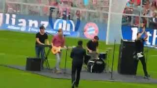 Andreas Bourani quotAuf unsquot live  AllianzArena 09082014 [upl. by Tresa]