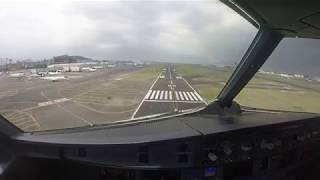 Aterrizaje en la CDMX visto desde la cabina de un avión  HD [upl. by Eiramanit]