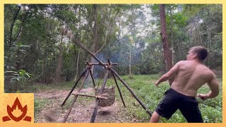 Primitive Technology RockThrowing Catapult Trebuchet [upl. by Lanti]