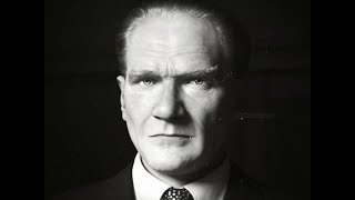 Burak Güngör quotAtatürk Mark Editquot İzliyor [upl. by Eila817]