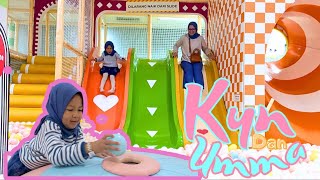 KYNARA BERMAIN DI PLAYGROUND ANAK  WAHANA SERU ANAKANAK  MELATIH MOTORIK ANAK  KIDZILLA Bintaro [upl. by Gerhan]