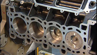 BMW 39 Liter V8DI Turbo Diesel Engine Production [upl. by Kelda]