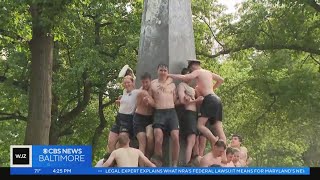 US Naval Academy plebes cap their first year with greasy grueling Herndon Climb [upl. by Jacobine]