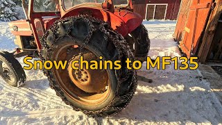 Lumiketjut 135 Ferguun  Snow chains to Massey Ferguson 135 [upl. by Margalit905]