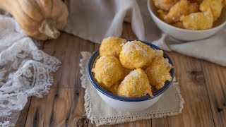 Frittelle di zucca dolci  Ricetta Facile  Polvere di Riso [upl. by Etnaik]