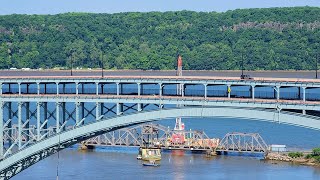 NYC Amtrak Trains🚆Hudson River Scenic View in NYC with City Sounds [upl. by Qiratla]