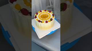 Cake Decorating 🎂 cake cakerecipe cakedesign Shorts youtubeshorts subscribevirallikeyoutube [upl. by Sanfo199]