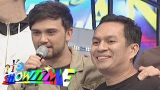 Its Showtime Alex jokes about MRT [upl. by Dyun85]