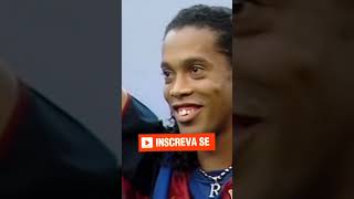 Apresentação de Ronaldinho Gaúcho no Barcelona FCBarcelona ronaldinhogauchoshorts [upl. by Tutto995]