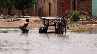 Soudan plus de 300000 personnes affectées par les inondations [upl. by Olaznog]