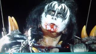 KISS LIVE GENE SIMMONS BASS SOLO blood GOD OF THUNDER 071914 [upl. by Anoi966]