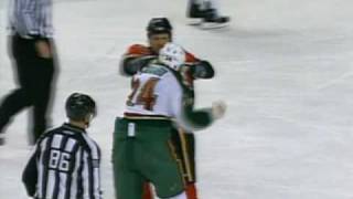 Derek Boogaard vs Brian McGrattan Dec 11 2009 [upl. by Riggs]