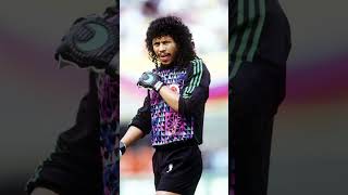 Best goalkeeper rene higuita scorpion kick renehiguita scorpionkick bestgoalkeeper goalkeeper [upl. by Akimot]