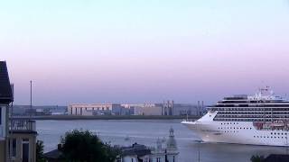 COSTA Mediterranea und AIDAvita laufen Hamburg an [upl. by Eirrak]