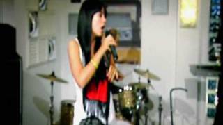 Lily Allen The Fear live on Sound [upl. by Eterg]