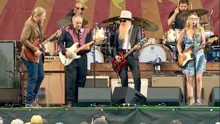 Tedeschi Trucks Band perform “Palace of the King” with special guest Billy Gibbons [upl. by Trub57]