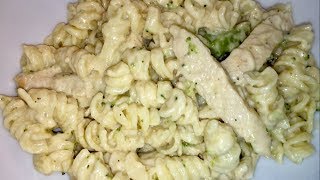 EASY CHICKEN ALFREDO PASTA [upl. by Solana]