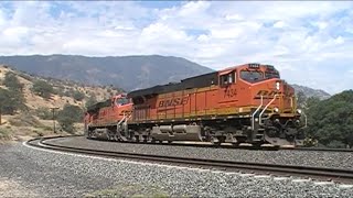 BNSF ES44DCs pulling freight around the Tehachapi Loop K5HL Horn Salute Notch8 [upl. by Mcgray595]