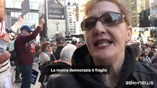 A New York i manifestanti antiTrump lanciano lallarme quotÈ fascismoquot [upl. by Vadim]