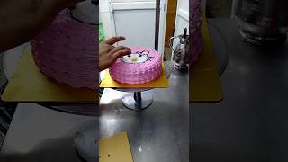 Beautiful cake decorating shortvideo youtubeshorts ytshor [upl. by Celestyna]