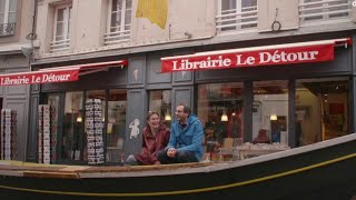 Pénétrez dans la librairie « Le Détour » de Granville [upl. by Towroy417]