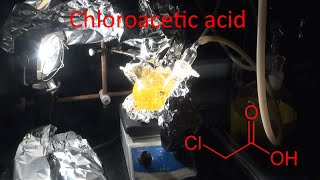 Making chloroacetic acid by the chlorination of acetic acid [upl. by Nilyam316]