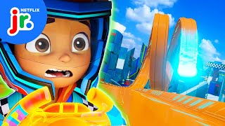 Coop VS Cruise Fast Tracks Challenge 🏁 Hot Wheels Lets Race  Netflix Jr [upl. by Einahpet874]