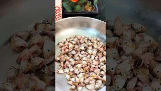 মৌরলা মাছের মাথা ভাজা viralrecipe fishrecipes shortsrecipe [upl. by Lemrahs]